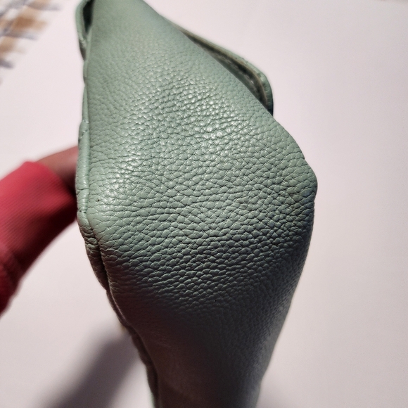 Forever 21 Quilted Mint Green Shoulder Bag with Gold Chain - Picture 13 of 16